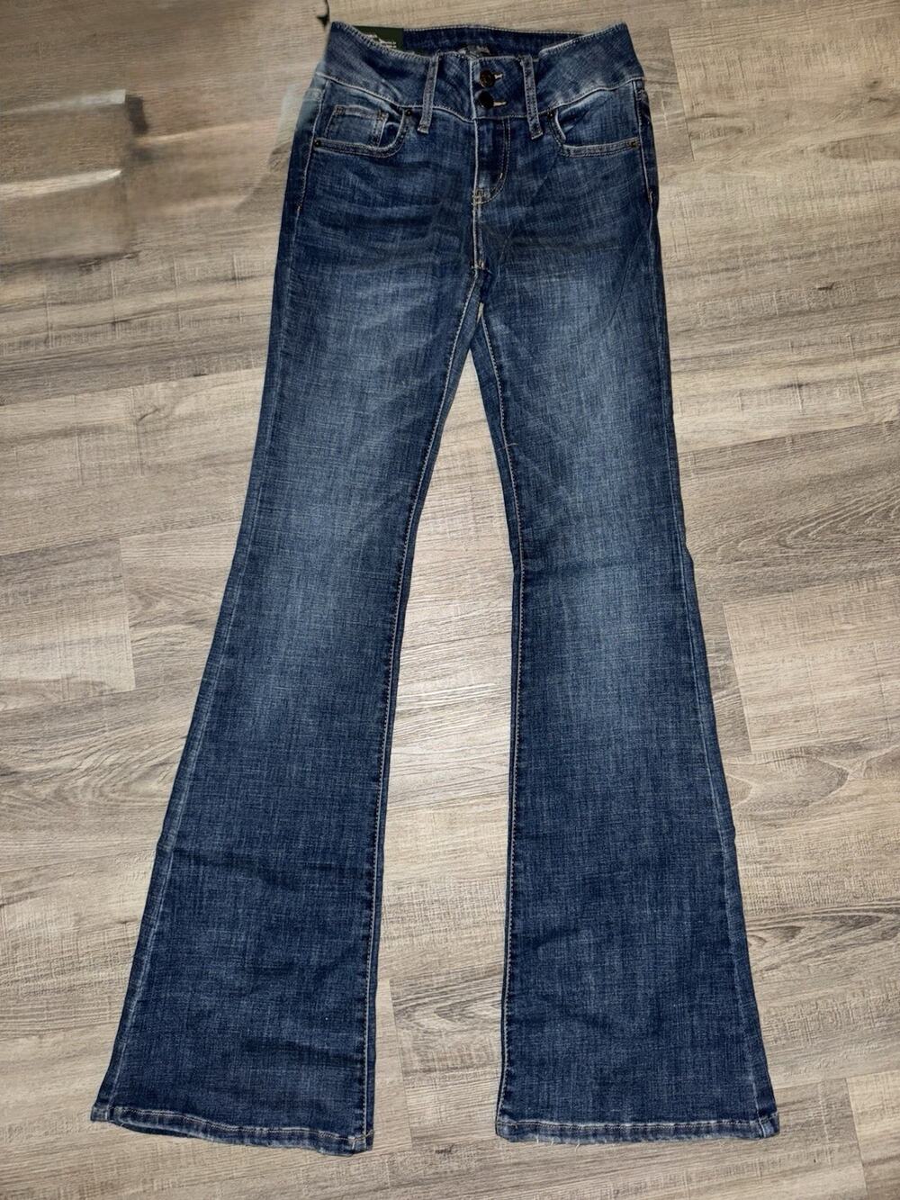 Wild Fable Women’s Low Rise Flare Jeans Size 2 33” Inseam High Stretch NWT